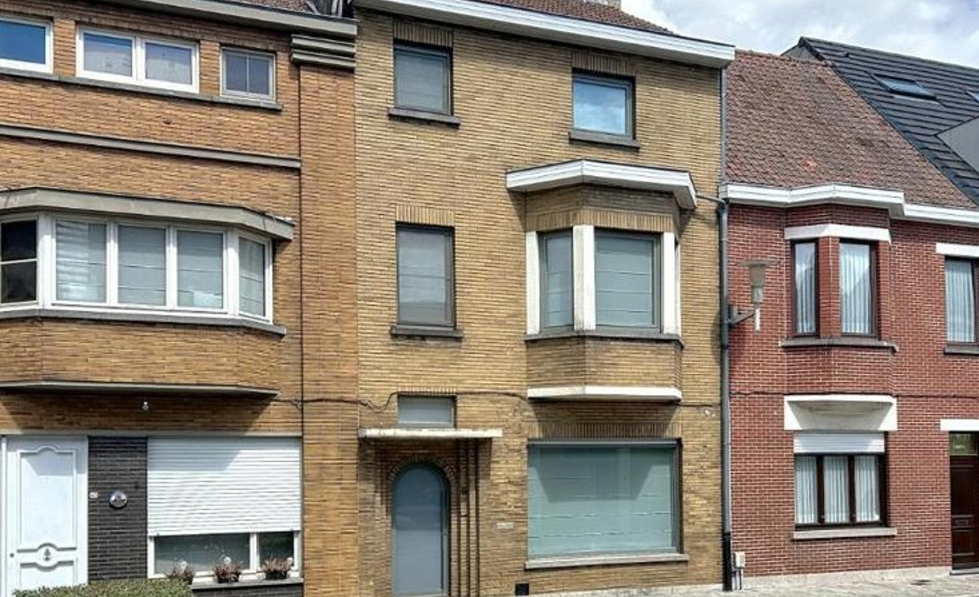 3746002903000039681/4100470