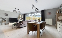 ae49bbbdc768430ba6d3f5ac04914e72