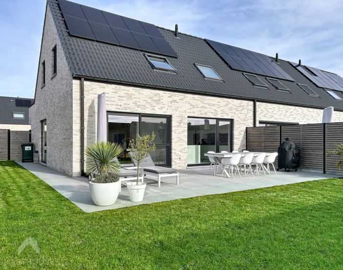 a94f1921d69642c5a3bfdaa9063a692c