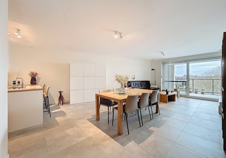 06dc68d21719412fbc6c1c93e2865d0a