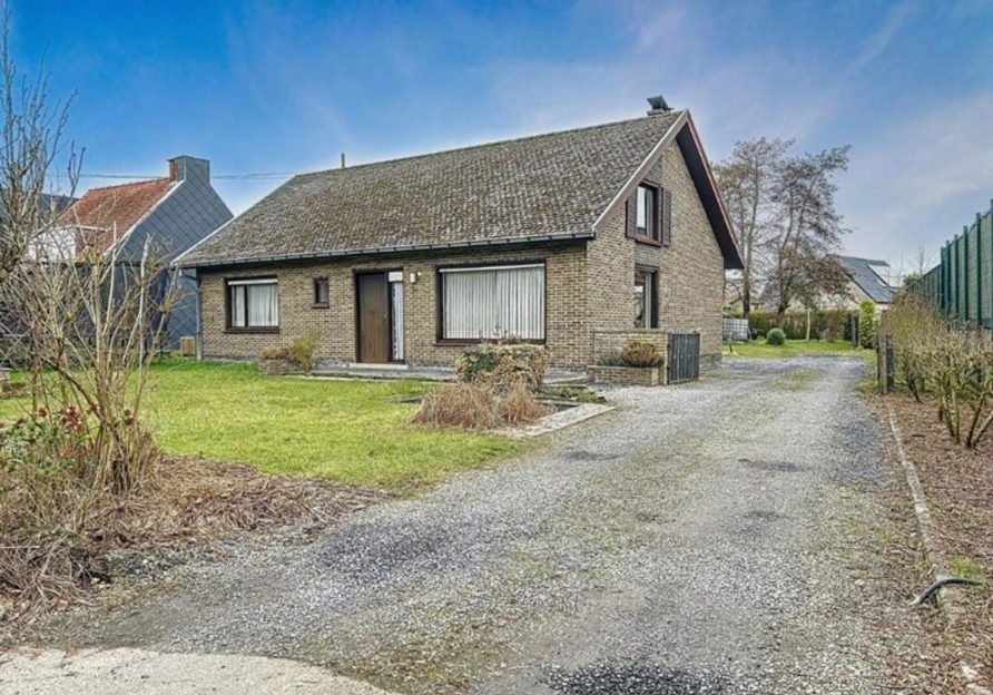 3746002903000040221/4106351