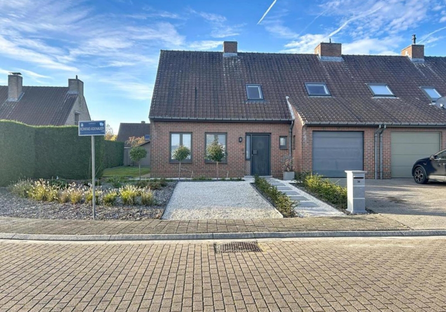 5a59a5add6d64b10a3f502831131d103