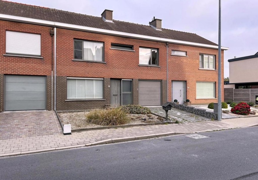 71a05378788346e1ad4f73bc287b1c5b