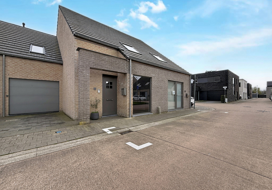 8c0dae281e49407c9ba0aaf16e5f93c2