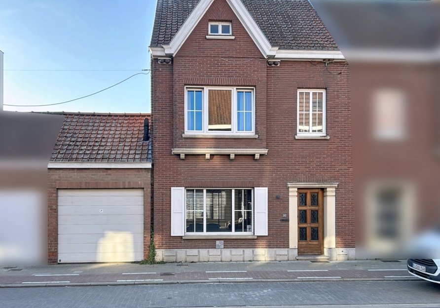 a0d1a204bc104a2380b3840bd0a3d6af