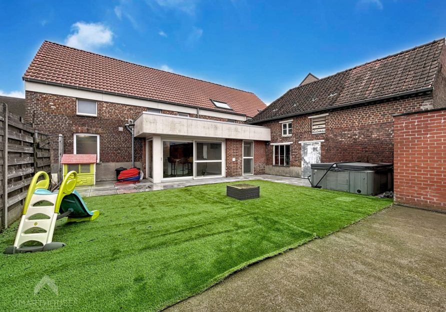 ac649d5a77e148ddbda1dac434c9cee1