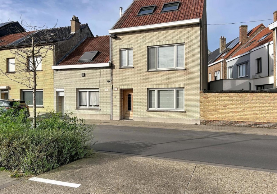 b01b5c1283dd4fd09806d6ca91866228