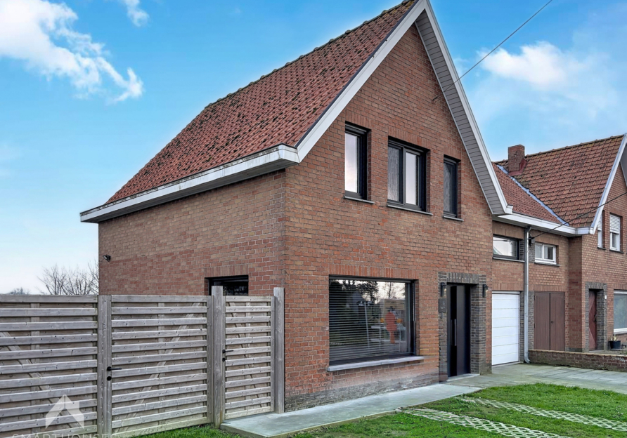 e39b281c5b7c4672b7c020e7d605cadc